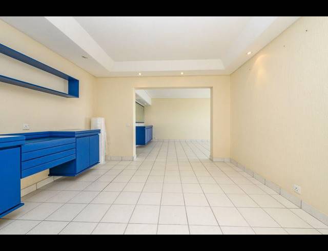 3 BEDROOM APARTMENT FOR SALE IN HUMEWOOD